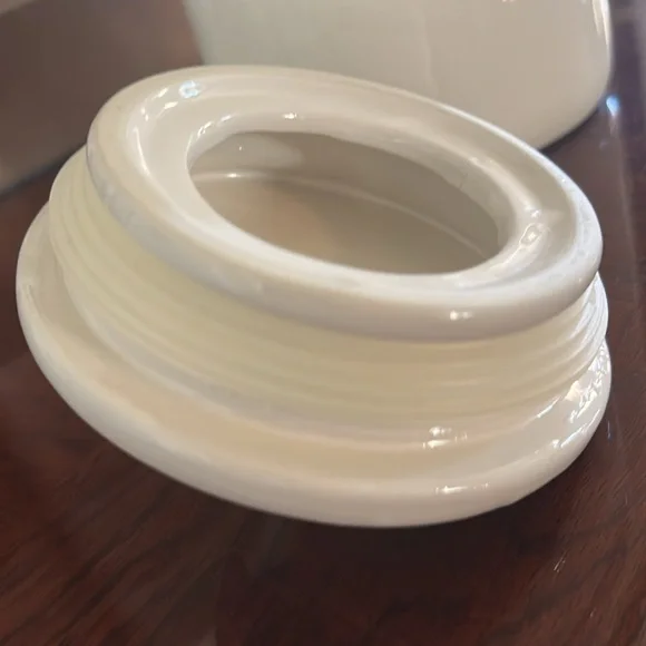 Rae Dunn *NWOT* "More Please" Large Ceramic Canister with Lid - Picture 9 of 13